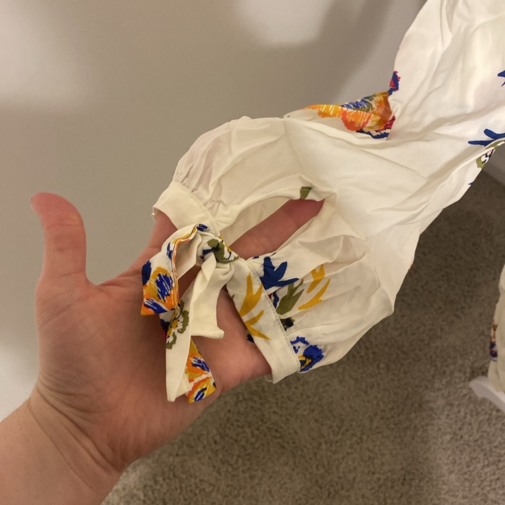 Flower dress - Picture 2 of 2